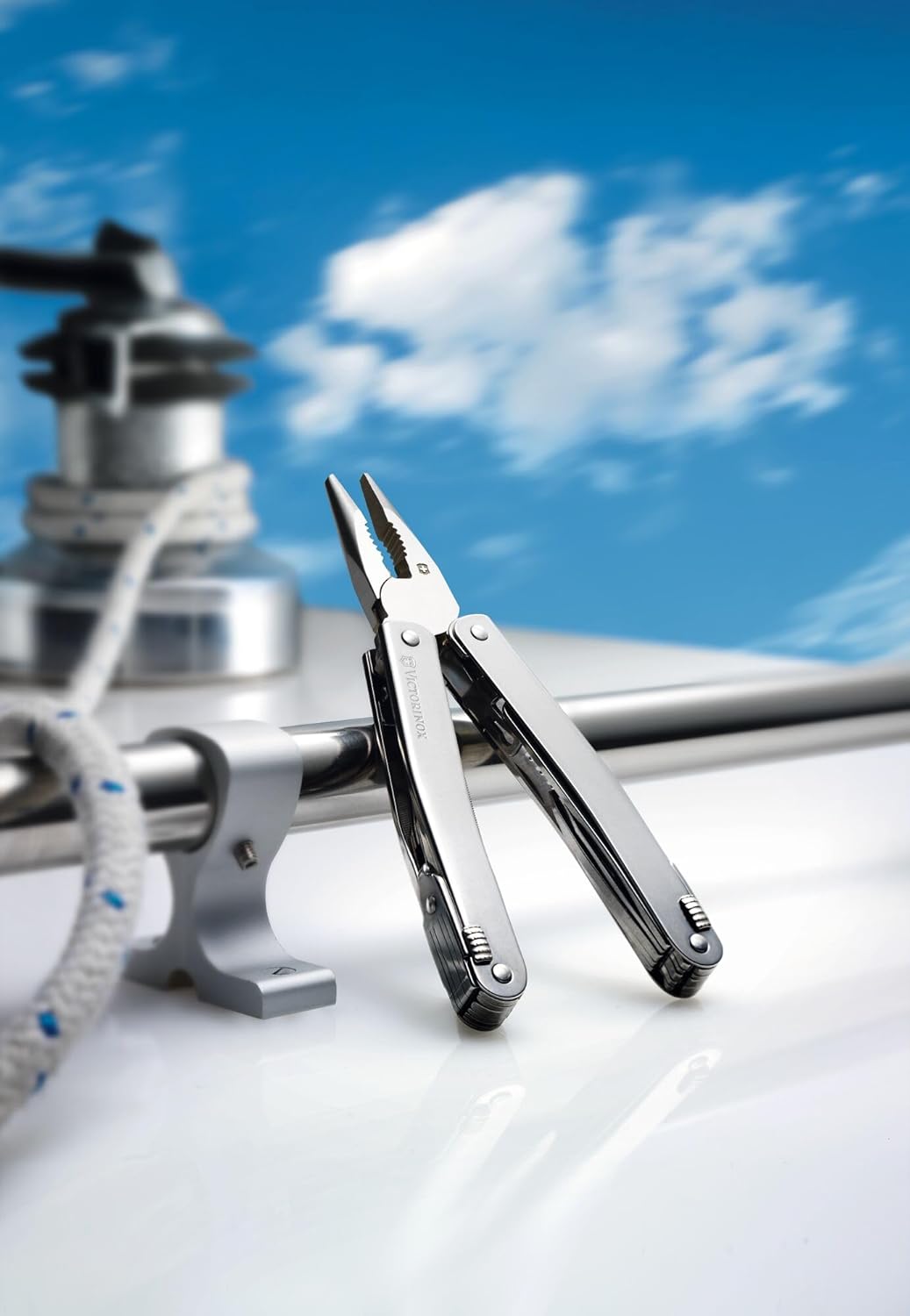 Victorinox Swiss Tool Spirit X Swiss Army Knife, 24 Function Swiss Made Multitool with Large Blade, Pliers and Wire Cutter - Silver with Nylon Pouch