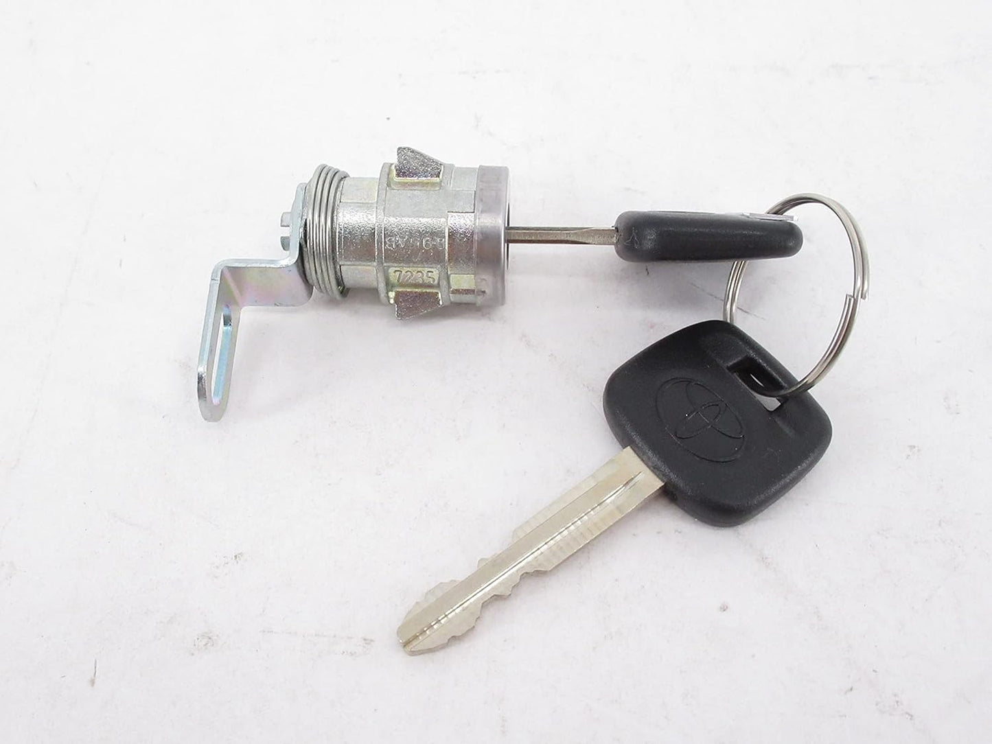 Toyota 69055-0C030 Ignition Door Lock Cylinder and Key Set