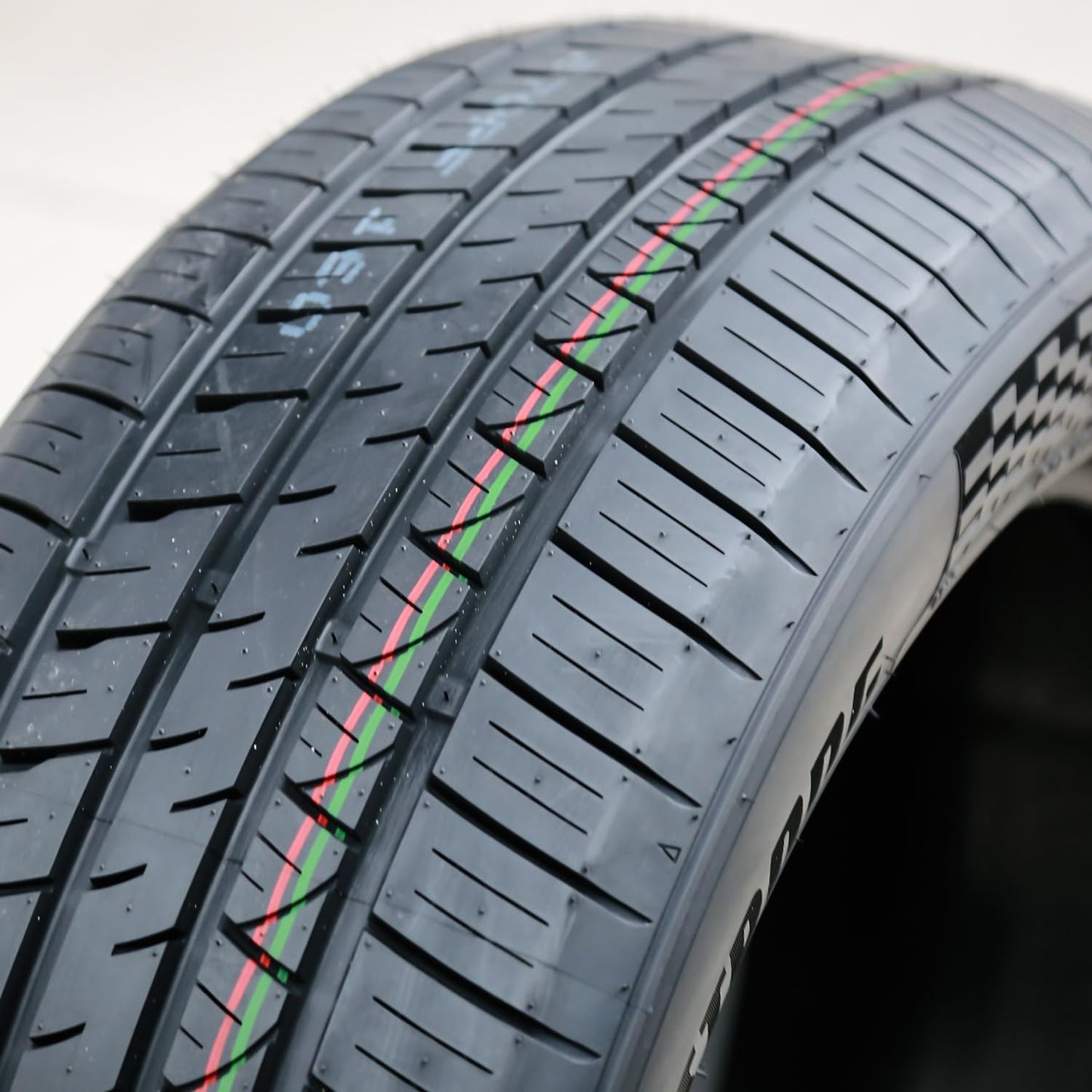 Armstrong Tru-Trac SU Truck/SUV All-Season High Performance Radial Tire-265/40R22 265/40/22 265/40-22 106Y Load Range XL 4-Ply BSW Black Side Wall UTQG 440AA
