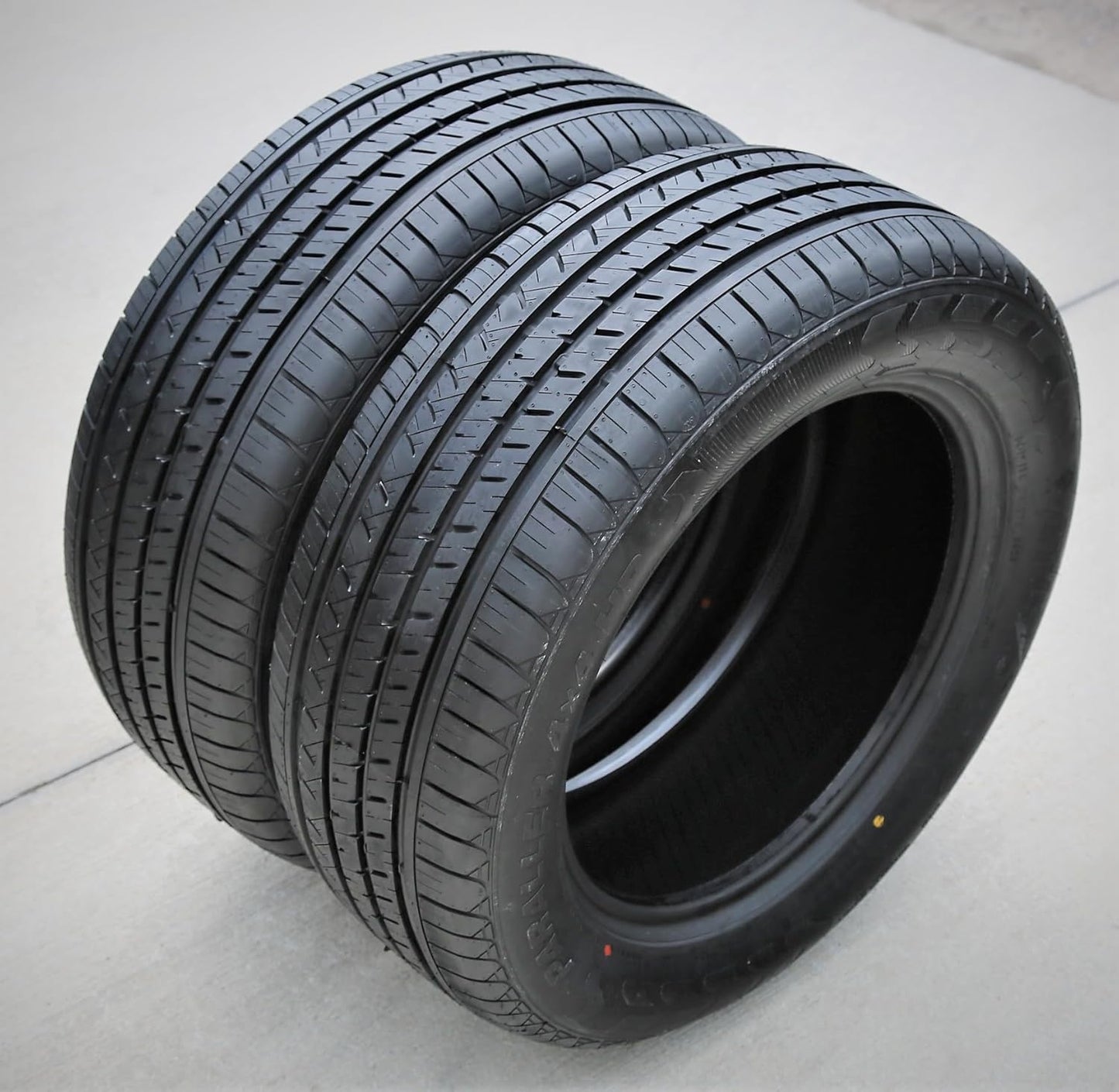 Atlas Paraller 4x4 HP Performance 235/70R16 106H Passenger Tire