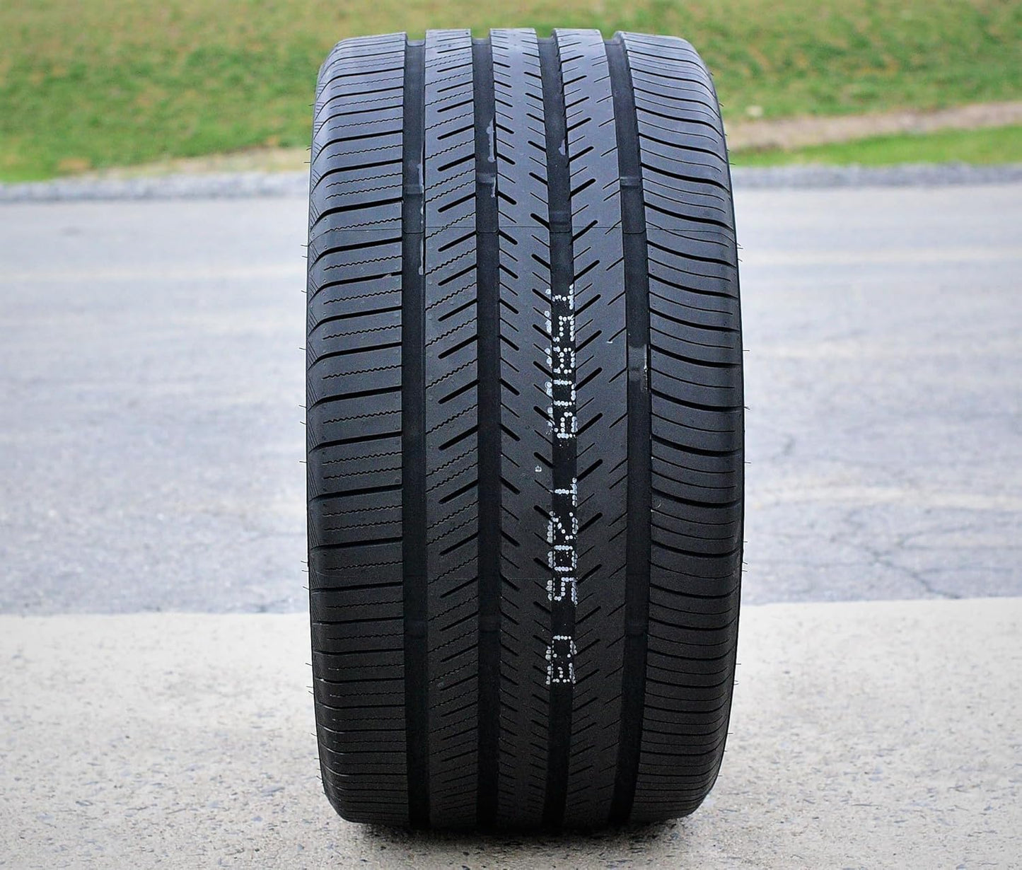 295/30R24 Atlas Tire Force UHP 104V, XL All Season 520AAA