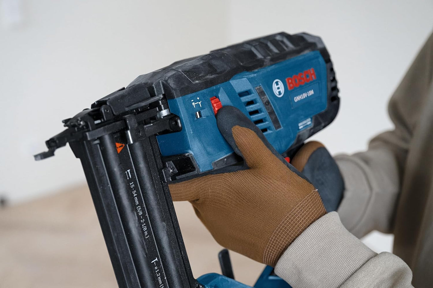 BOSCH GNH18V-18MN 18V Brushless 18-Gauge Brad Nailer - Cordless Power, Fastens up to 2,000 Nails per Charge, One-Handed Activation, Tool-Free Jam Clearing, Double LED Light (Bare Tool)