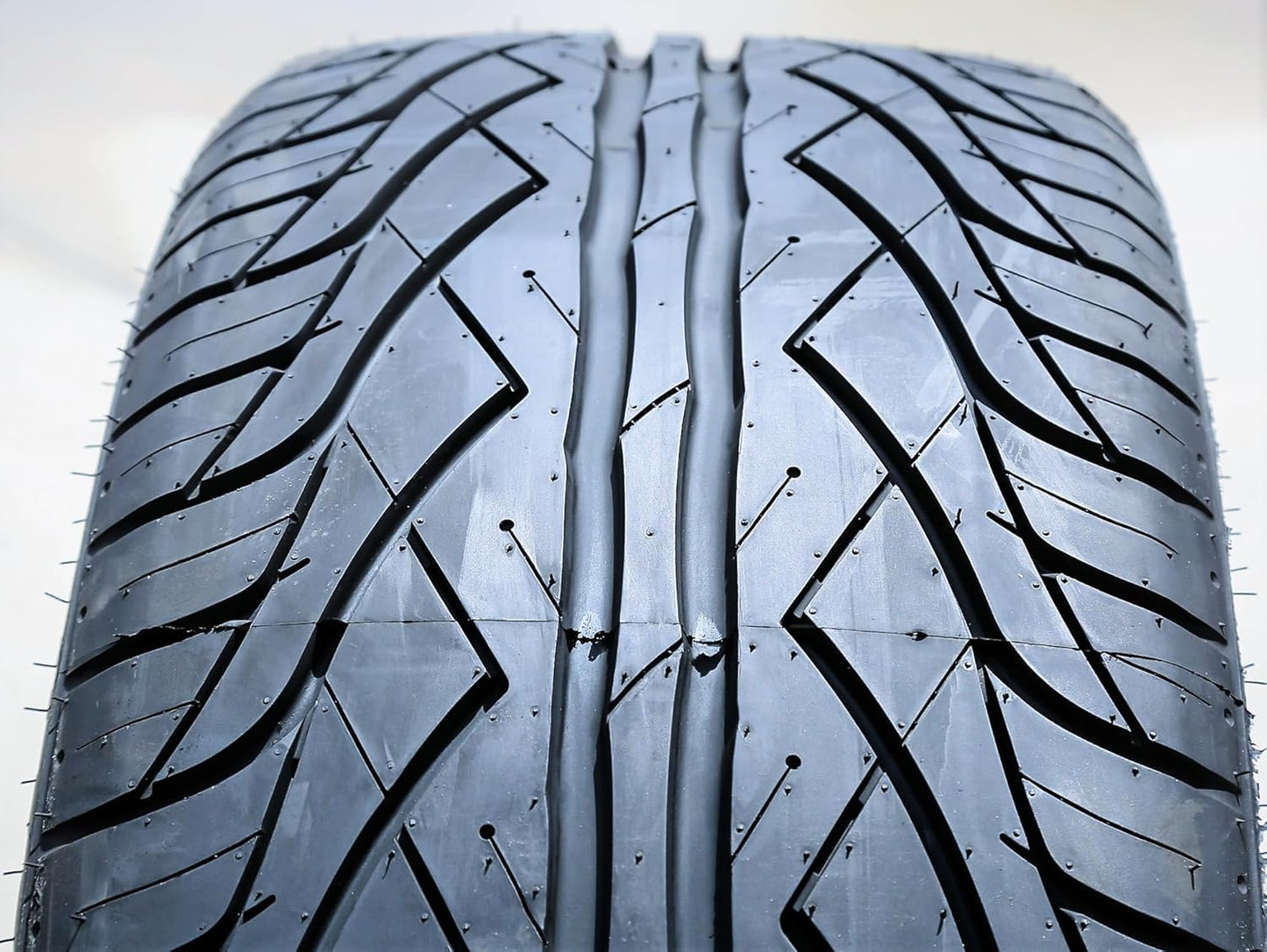 Venom Power Ragnarok One All-Season Truck/SUV Performance Radial Tire-325/35R28 325/35/28 325/35-28 120V Load Range XL 4-Ply BSW Black Side Wall UTQG 420AA