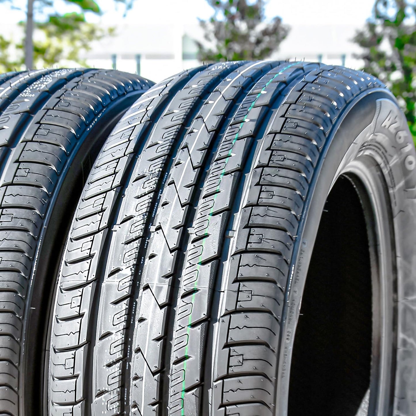 Atturo AZ610 245/70R17 110H
