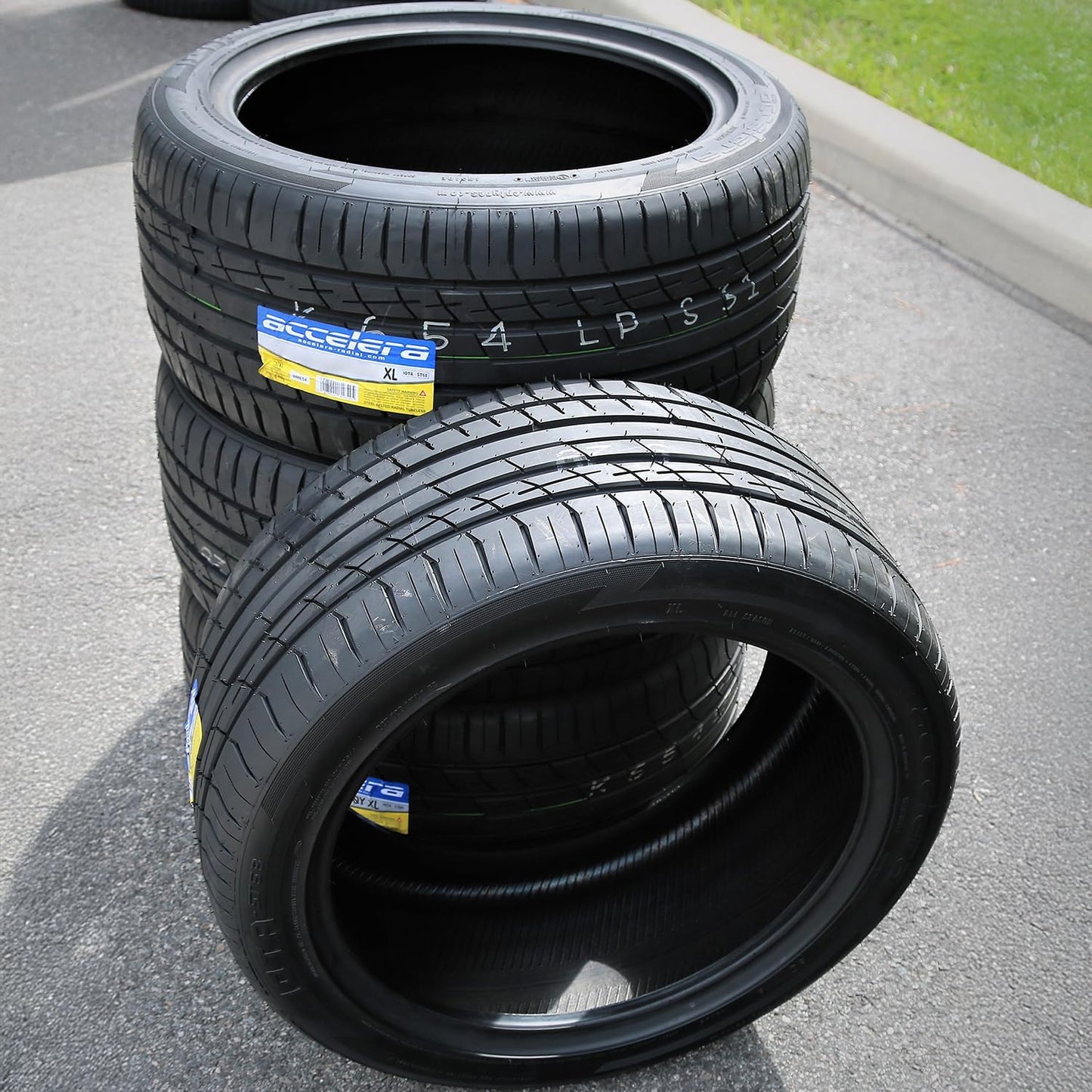 ACCELERA 305/45 ZR22 118W XL IOTA ST68 TL(T)