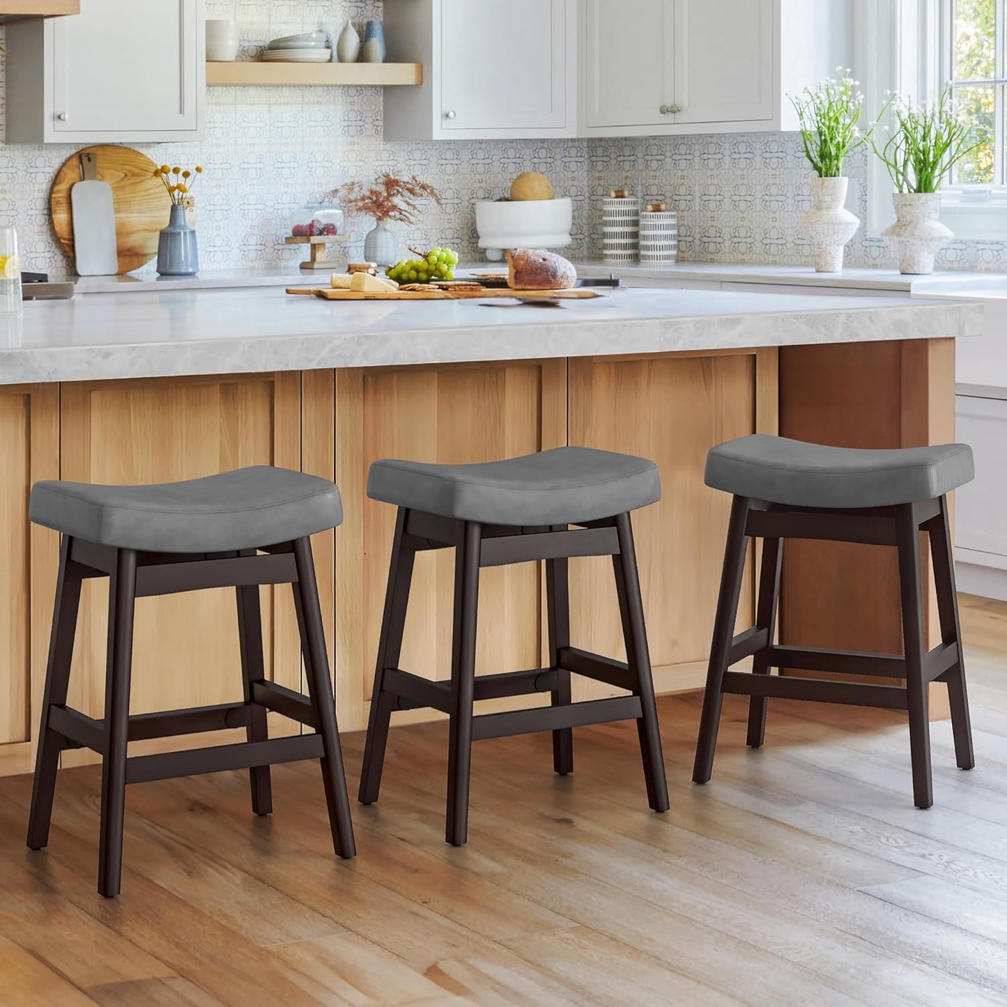 Bar Stools Set of 3, Barstools with Sturdy Wood Legs, Saddle Seat Counter Height Bar Stools for Kitchen Counter, Bar, Dining, 24 Inch Farmhouse Counter Stools, Antique White Leather