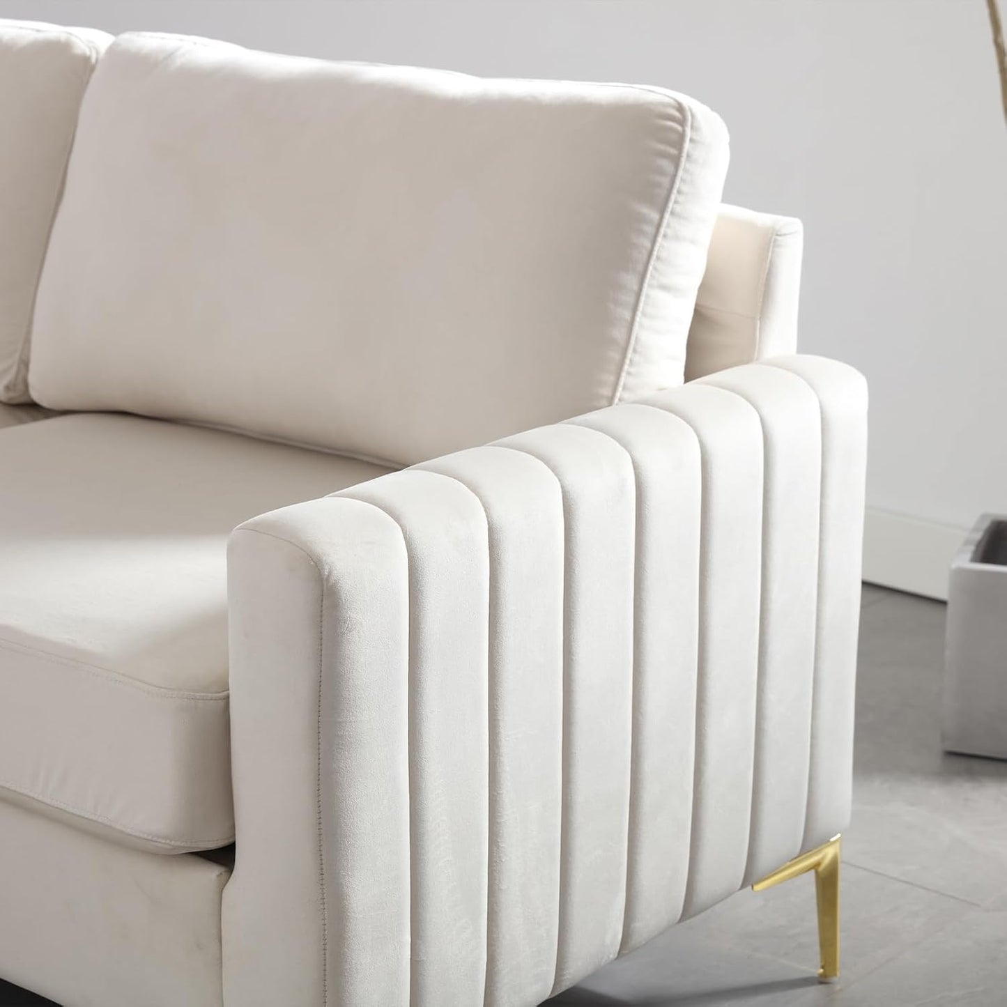 Velvet Accent Chairs Set of 2, Mid Century Modern Side Sofa Chair Comfy Upholstered Arm Chairs Living Room Set Furniture Bedroom Waiting Room Office with Gold Legs (Beige)