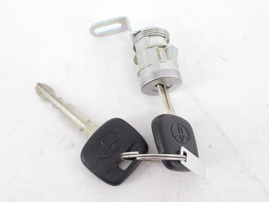Toyota 69055-0C030 Ignition Door Lock Cylinder and Key Set