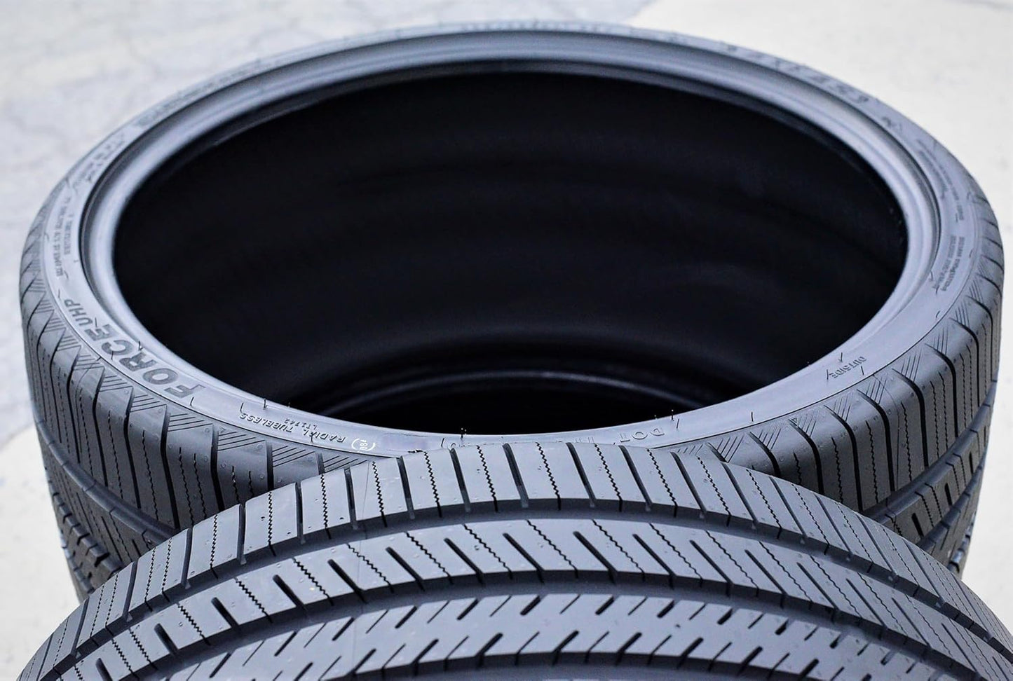 295/30R24 Atlas Tire Force UHP 104V, XL All Season 520AAA