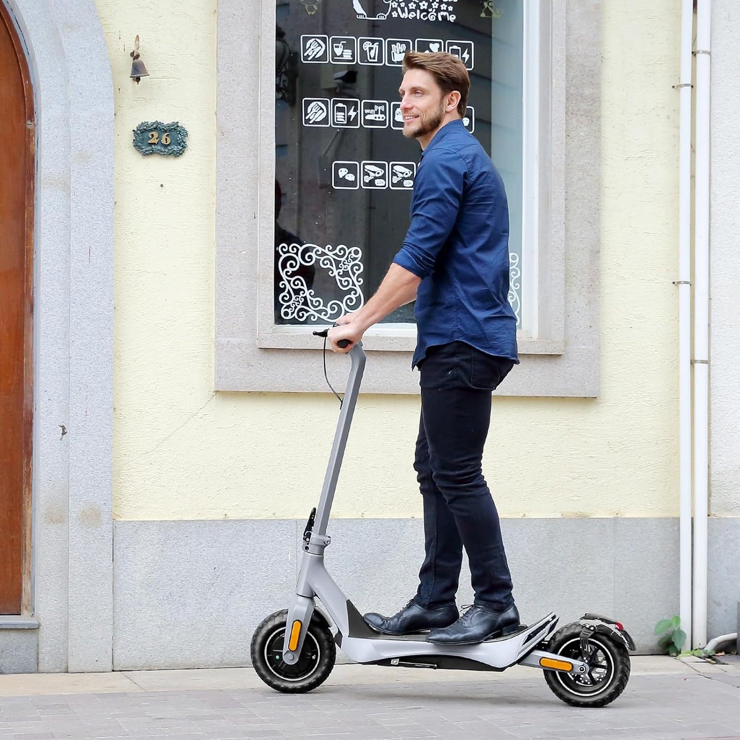 Caroma Electric Scooter, Peak 850W Powerful Motor, 30 Miles Long Range and 36 MPH Top Speed, Turn Signal & Cruise Control, Folding Electric Scooter Adults with Wide Pneumatic Wheel