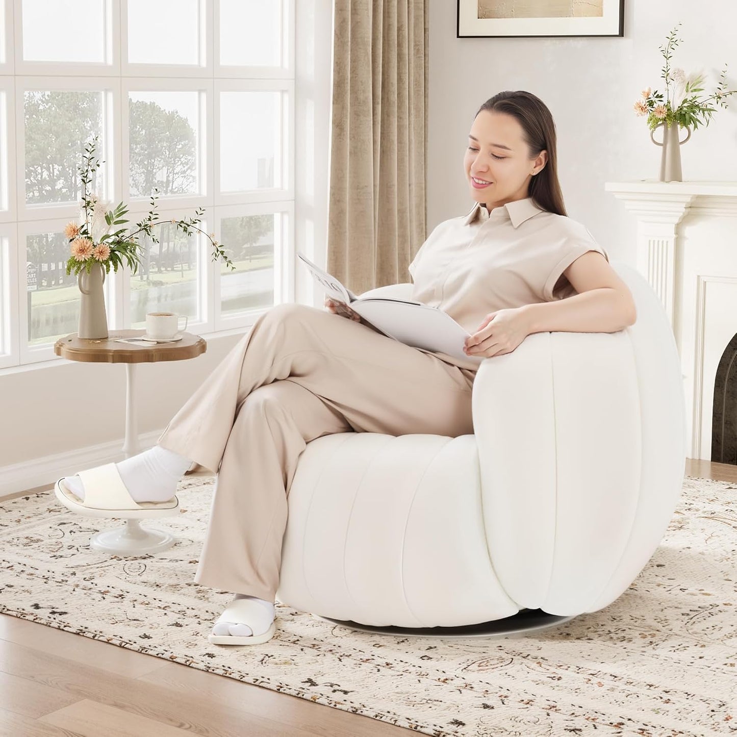 360° Swivel Accent Chair, Velvet Armchair with Lumbar Support, Modern Reading Chair for Living Room, Bedroom, or Office,Beige,1pc