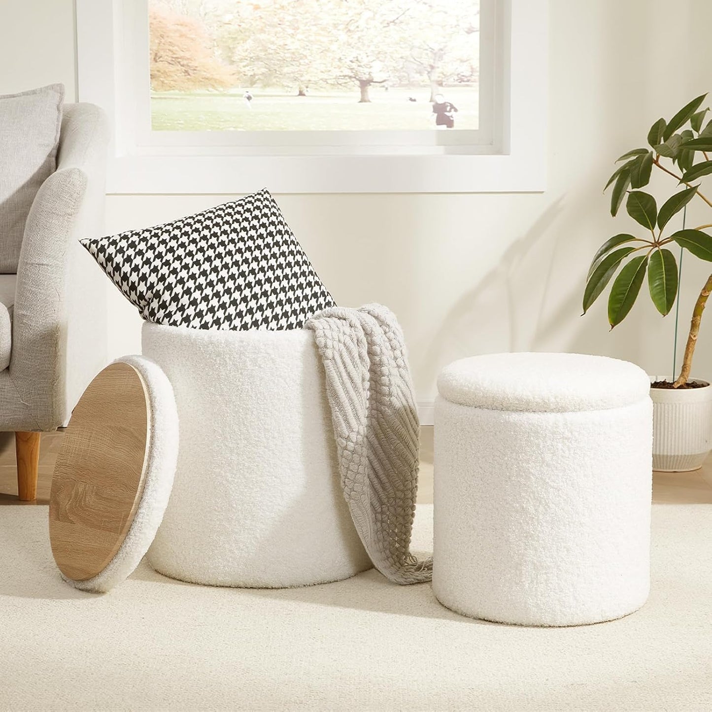 Round Ottoman with Storage Set of 2,Vanity Stool with Storage for Bedroom, Ottoman Coffee Table,Small Velvet Foot Stool for Living Room, White