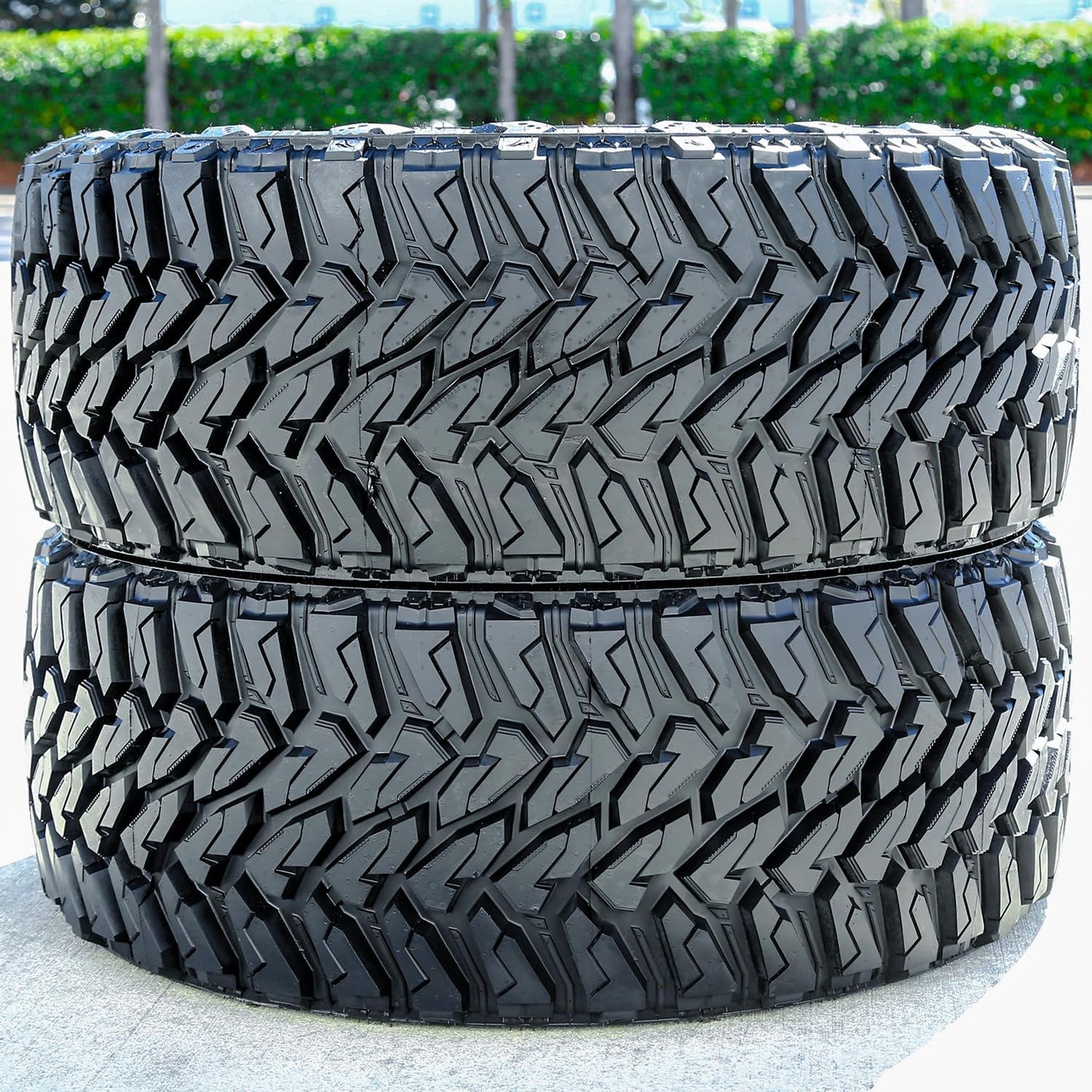Venom Power Terra Hunter M/T Mud Off-Road Light Truck Radial Tire-33X12.50R20LT 33X12.50X20 33X12.50-20 119Q Load Range F LRF 12-Ply BSW Black Side Wall
