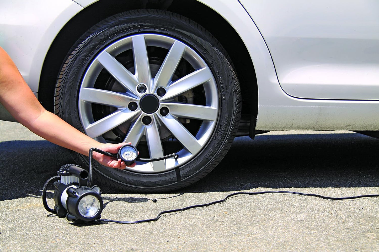 Slime 40031 Tire Inflator, Portable Car, SUV, 4x4 Air Compressor, Pro Power, Heavy Duty, with Analog 150 psi Dial Gauge, Long Hose and LED Light, 12V, 3 min inflation