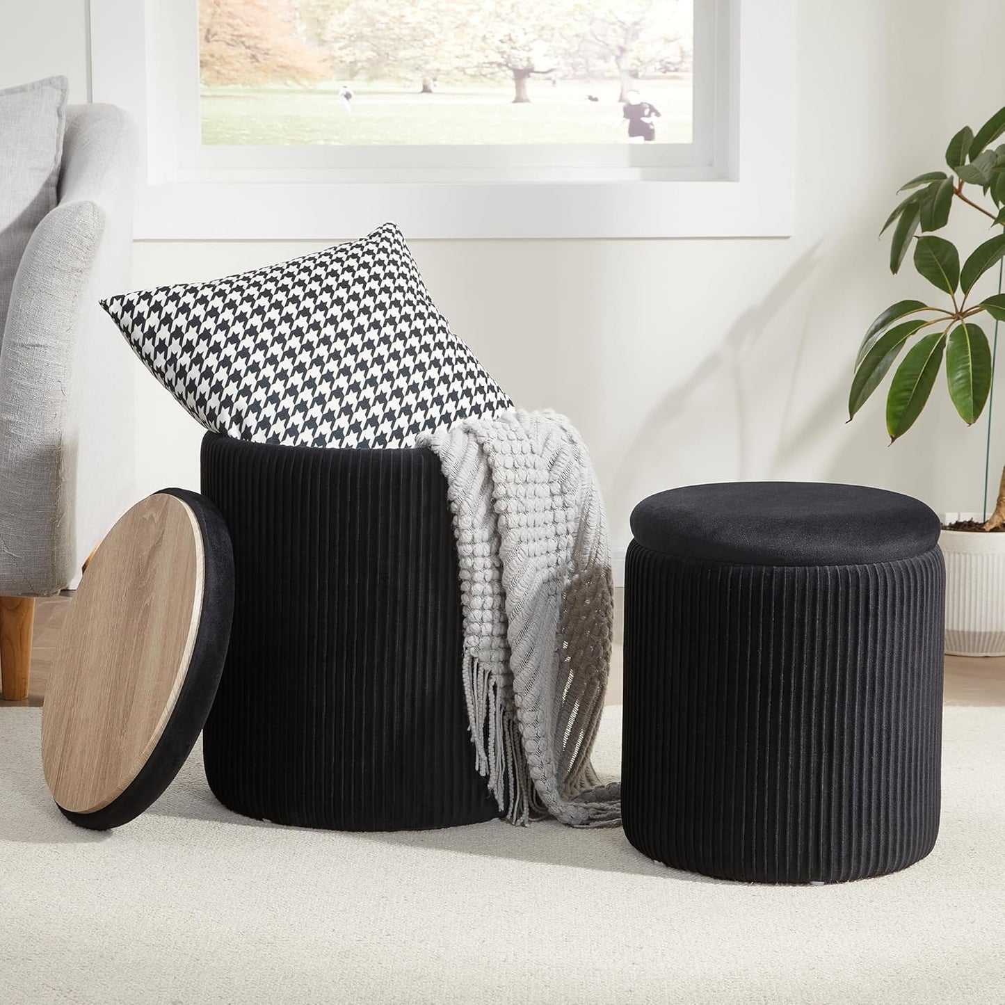 Round Ottoman with Storage Set of 2,Vanity Stool with Storage for Bedroom, Ottoman Coffee Table,Small Velvet Foot Stool for Living Room, White