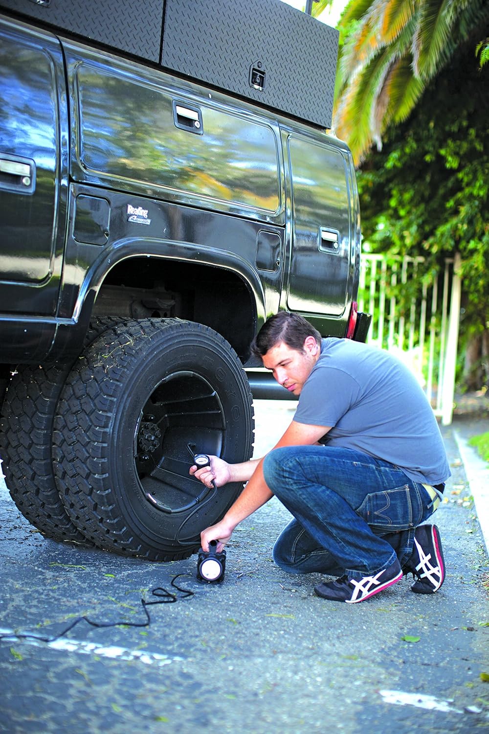 Slime 40031 Tire Inflator, Portable Car, SUV, 4x4 Air Compressor, Pro Power, Heavy Duty, with Analog 150 psi Dial Gauge, Long Hose and LED Light, 12V, 3 min inflation